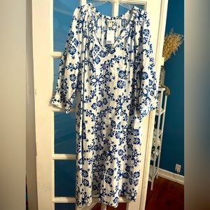 H&M blue and white print midi dress NWT